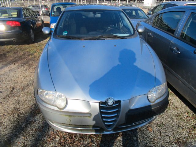 Alfa Romeo ANDERE 147 1.9 JTD 16V Distinctive