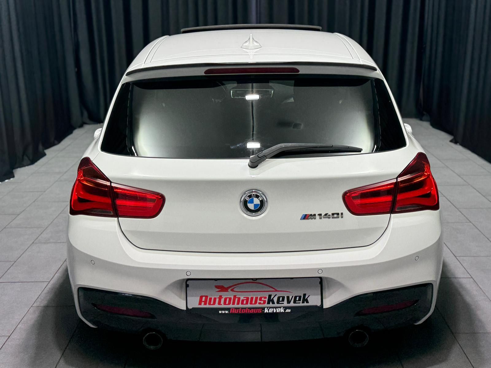 Fahrzeugabbildung BMW M140I Limo|H&K|PANO|MEMORY|KAMERA