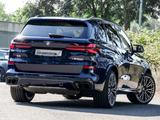 BMW X5 M60i xDrive M SPORT PRO+B&W+HuD+PANO+DA PROF+ - BMW X5 M60 mit Anhängerkupplung
