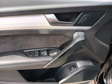 2017 AUDI SQ5 — миниатюра 18