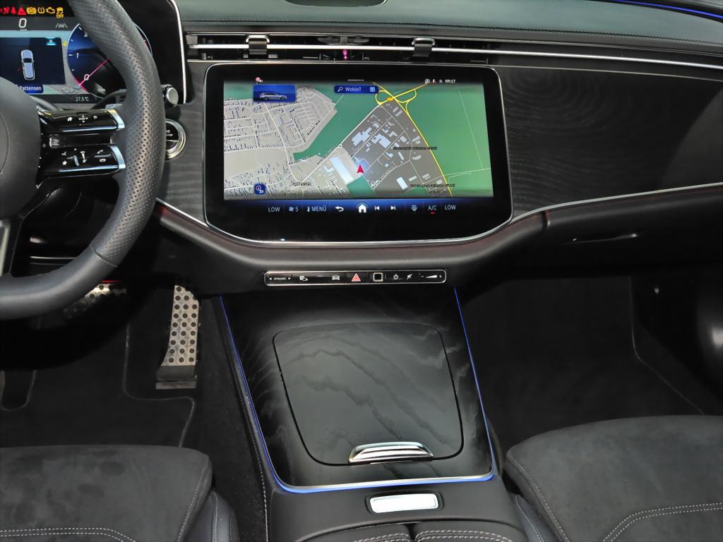 Mercedes-Benz E 220 d T AMG AHK MBUX SHZ LED