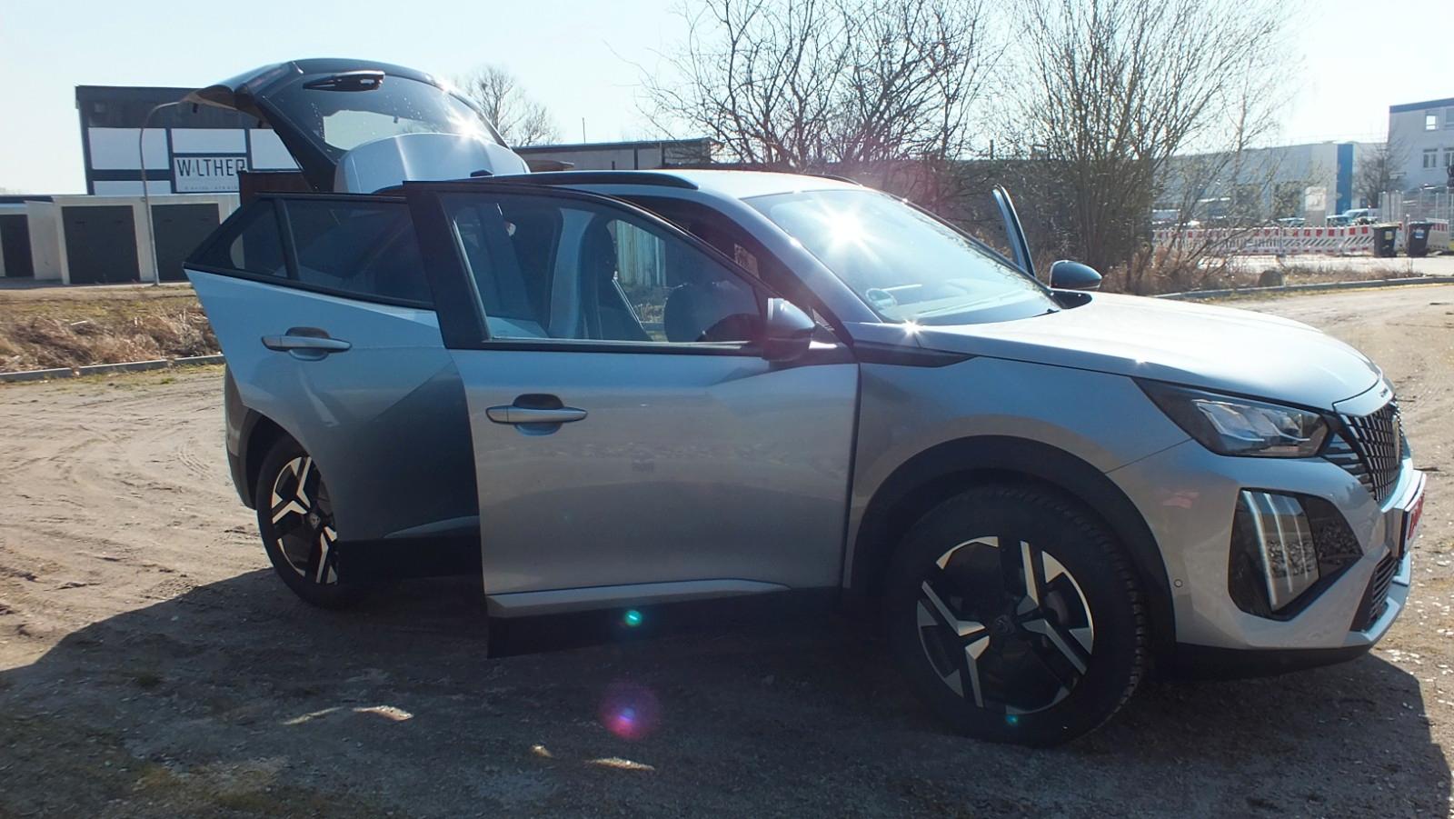 Peugeot 2008 Allure Pure Tech 130 EAT8 Automatik +Navi