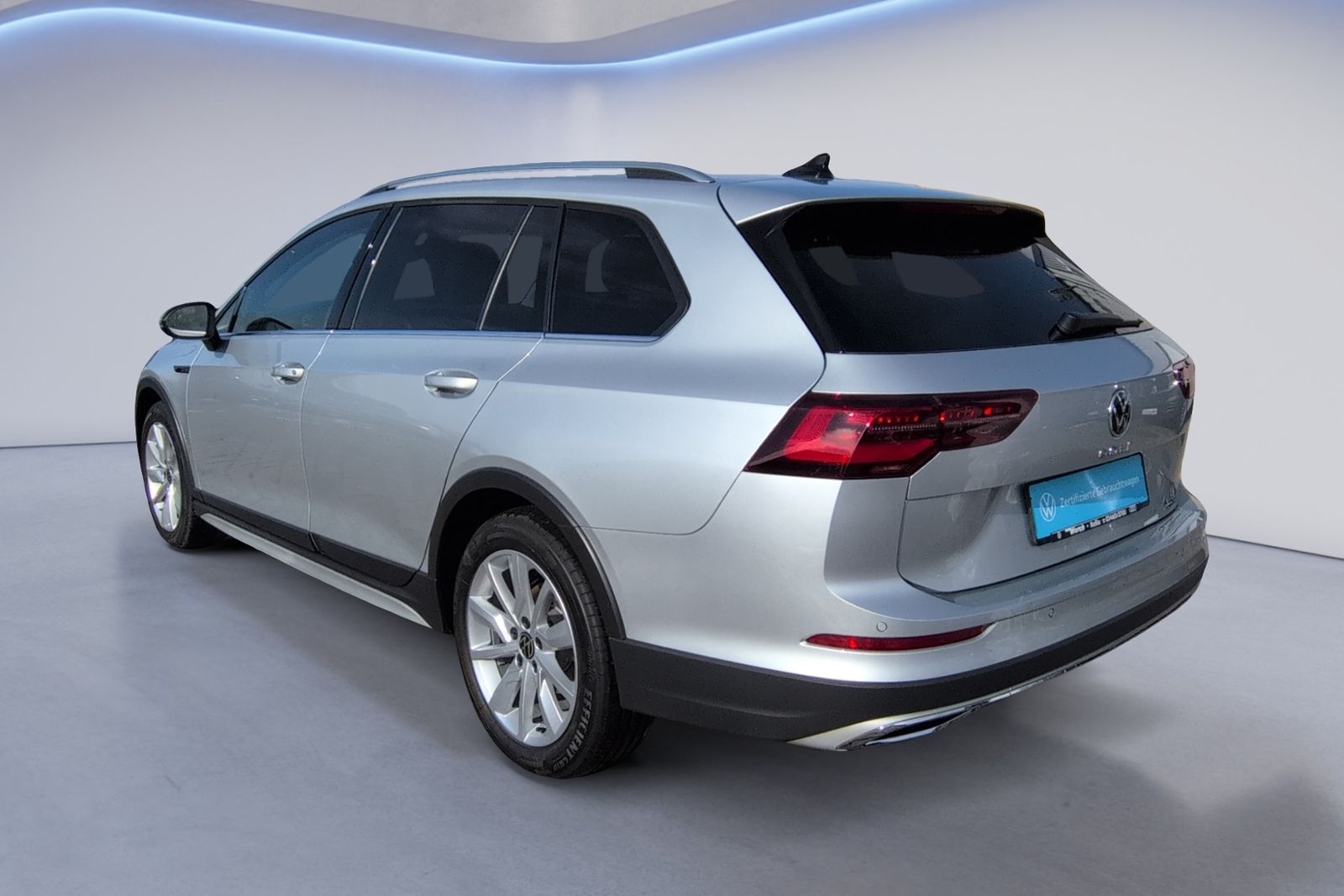 Golf VIII Alltrack 2.0 TDI DSG KAMERA+PANO+STHZ