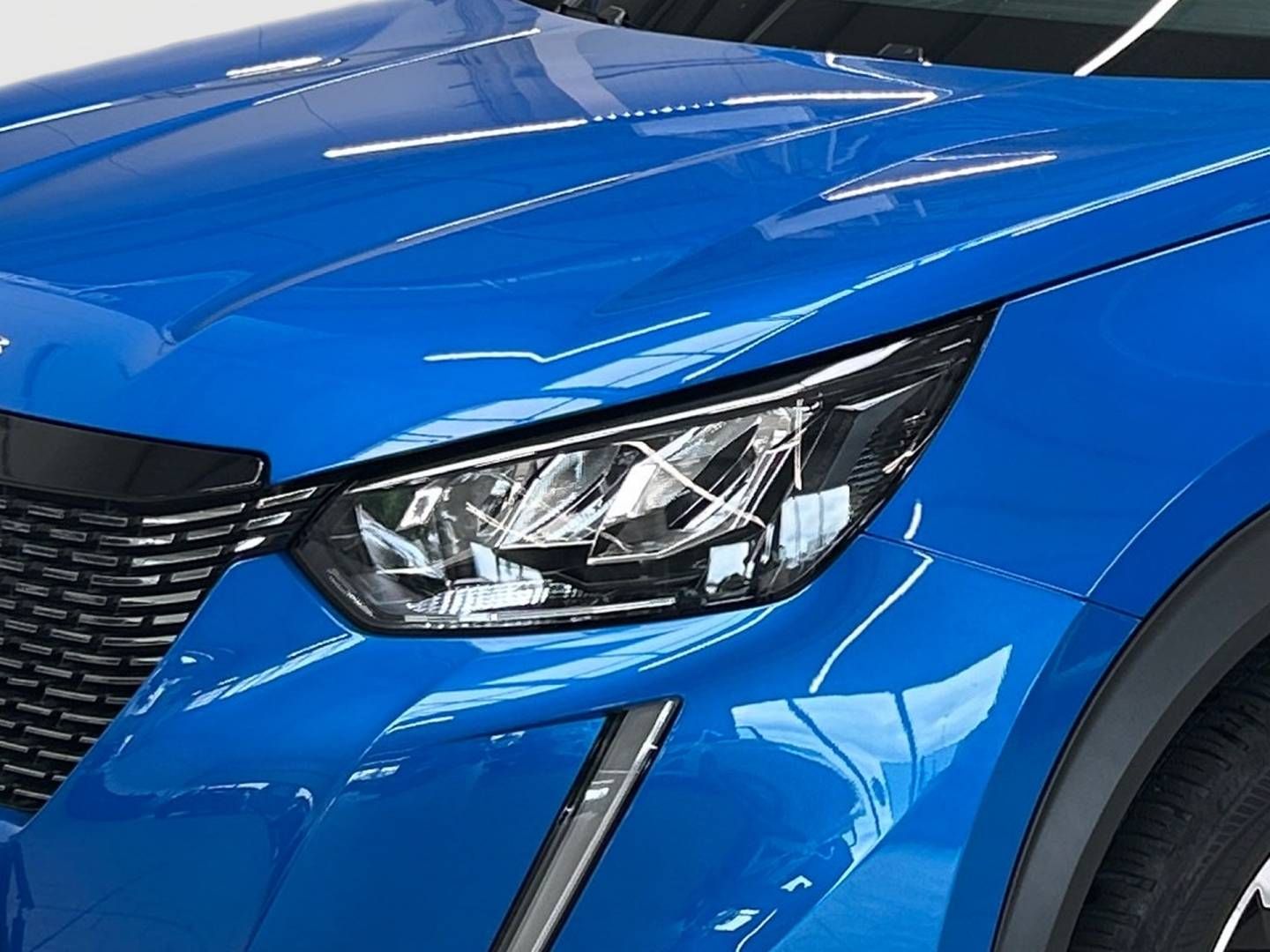 Fahrzeugabbildung Peugeot 2008 PureTech 130 1.2