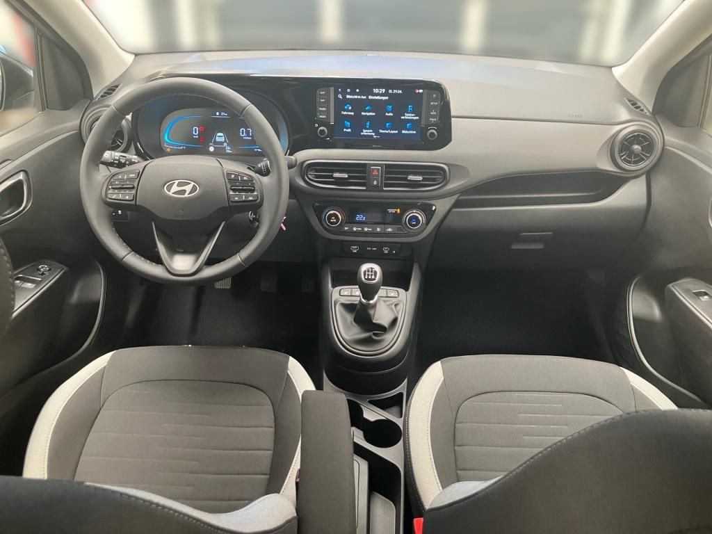 Fahrzeugabbildung Hyundai i10 Navi SHZ KAM PDC SpurH