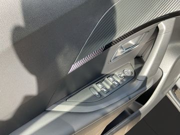Peugeot 2008 - 11
