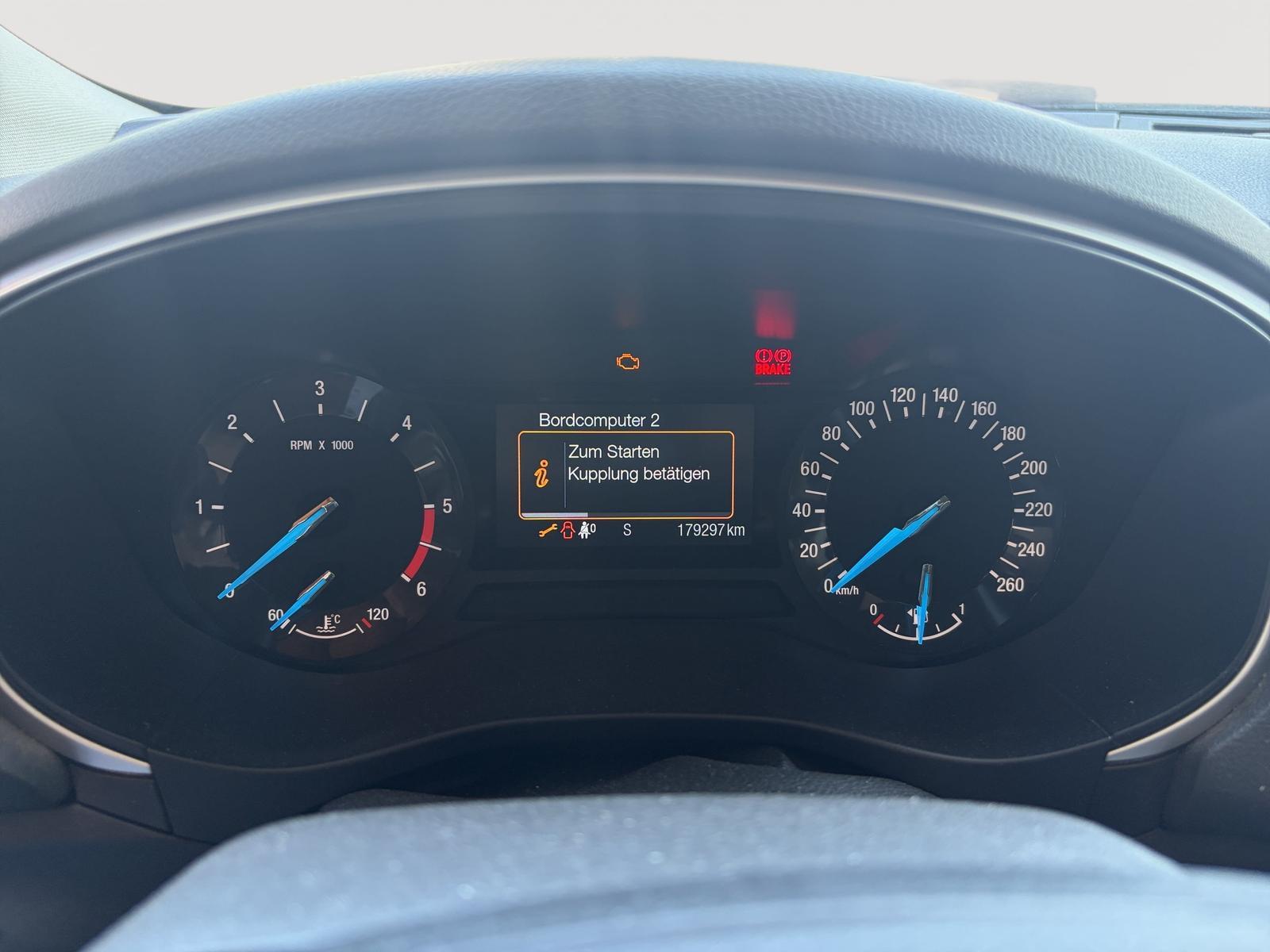 Ford Mondeo 2015 — photo 22