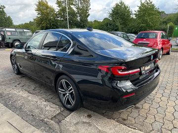 Fahrzeugabbildung BMW 520 i Limousine M Lenkrad Leder LED GSD 18"