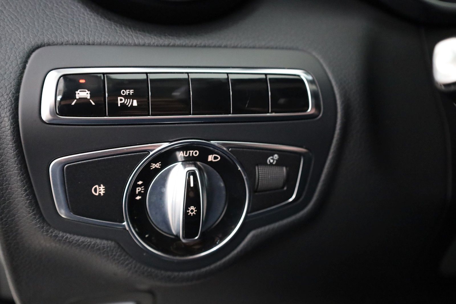 Fahrzeugabbildung Mercedes-Benz C 250d T T.Leder,Navi,LED,SH,PDC,el. AHK