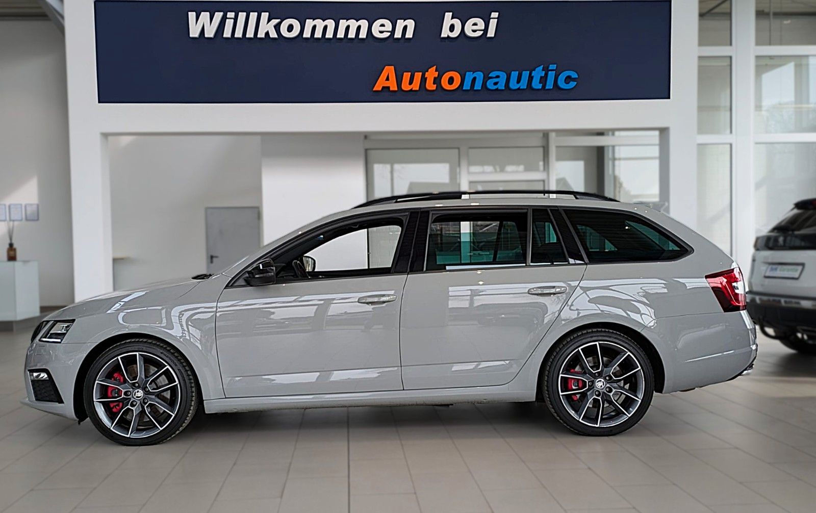 Fahrzeugabbildung SKODA Octavia RS DSG PANO ACC LED VIRTUAL CAM CARPLAY