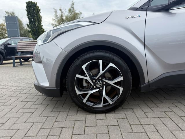 Toyota C-HR Hybrid Team D