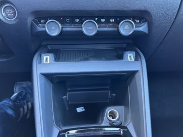 Citroën C4 1.2 PureTech 130 Max LED KAMERA NAVI SHZ ALU