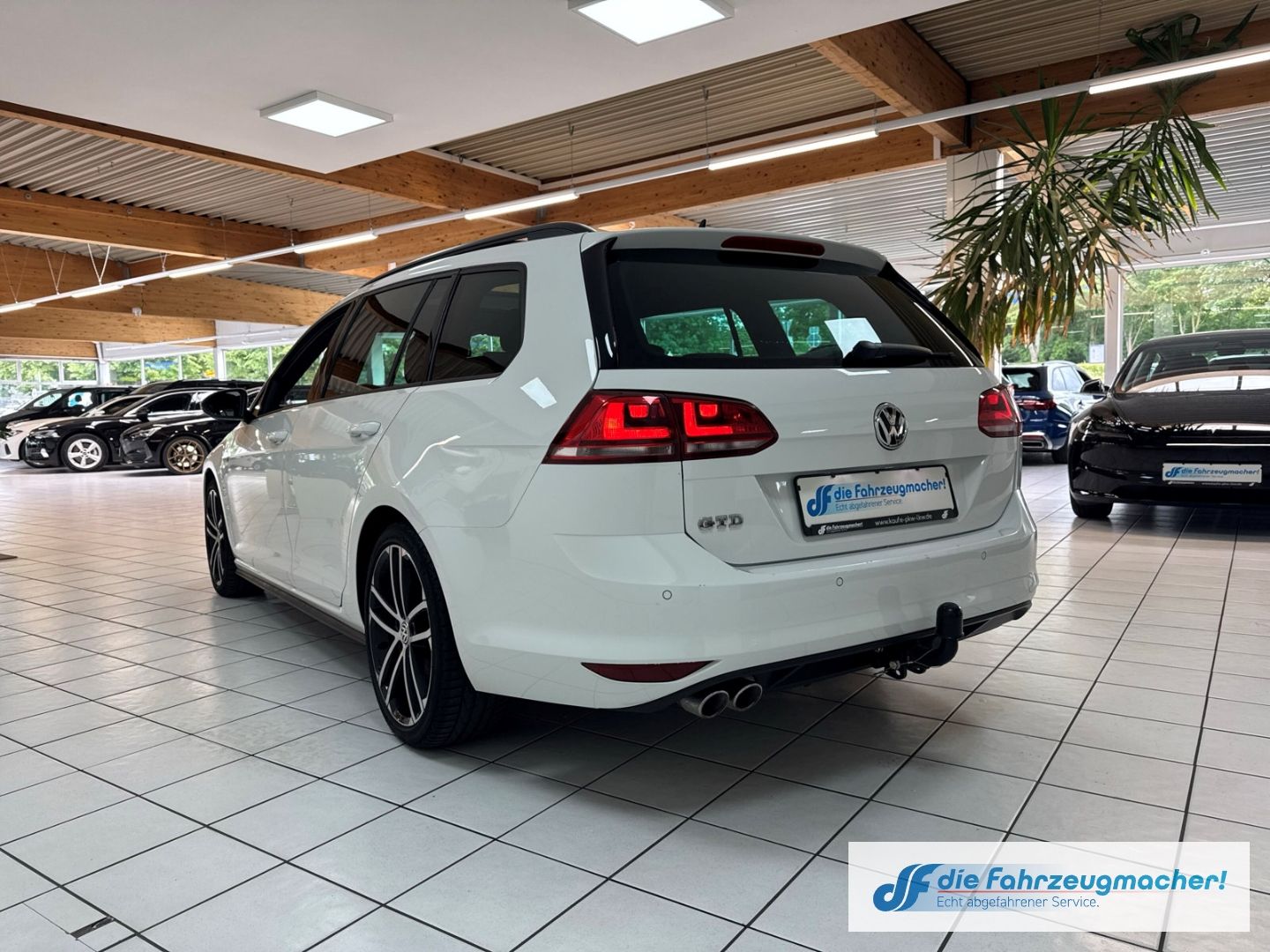 Fahrzeugabbildung Volkswagen Golf VII GTD DSG 2.0TDI Pano AHK Leder Soundsyst