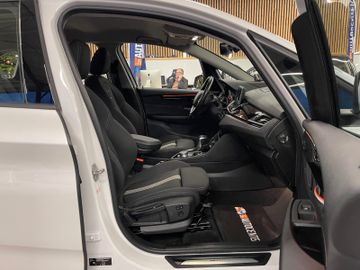 BMW 225 Active Tourer *HEAD-UP*KAMERA*NAVI*ACC*