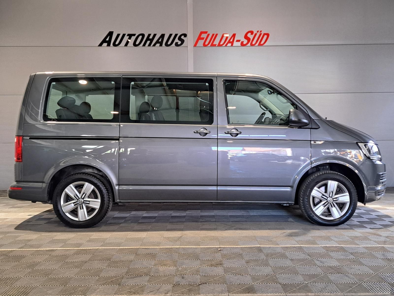 Volkswagen T6 Multivan 2.0 TSI°RFK°ACC°BT°USB°AHK°Shzg°PDC foto 3