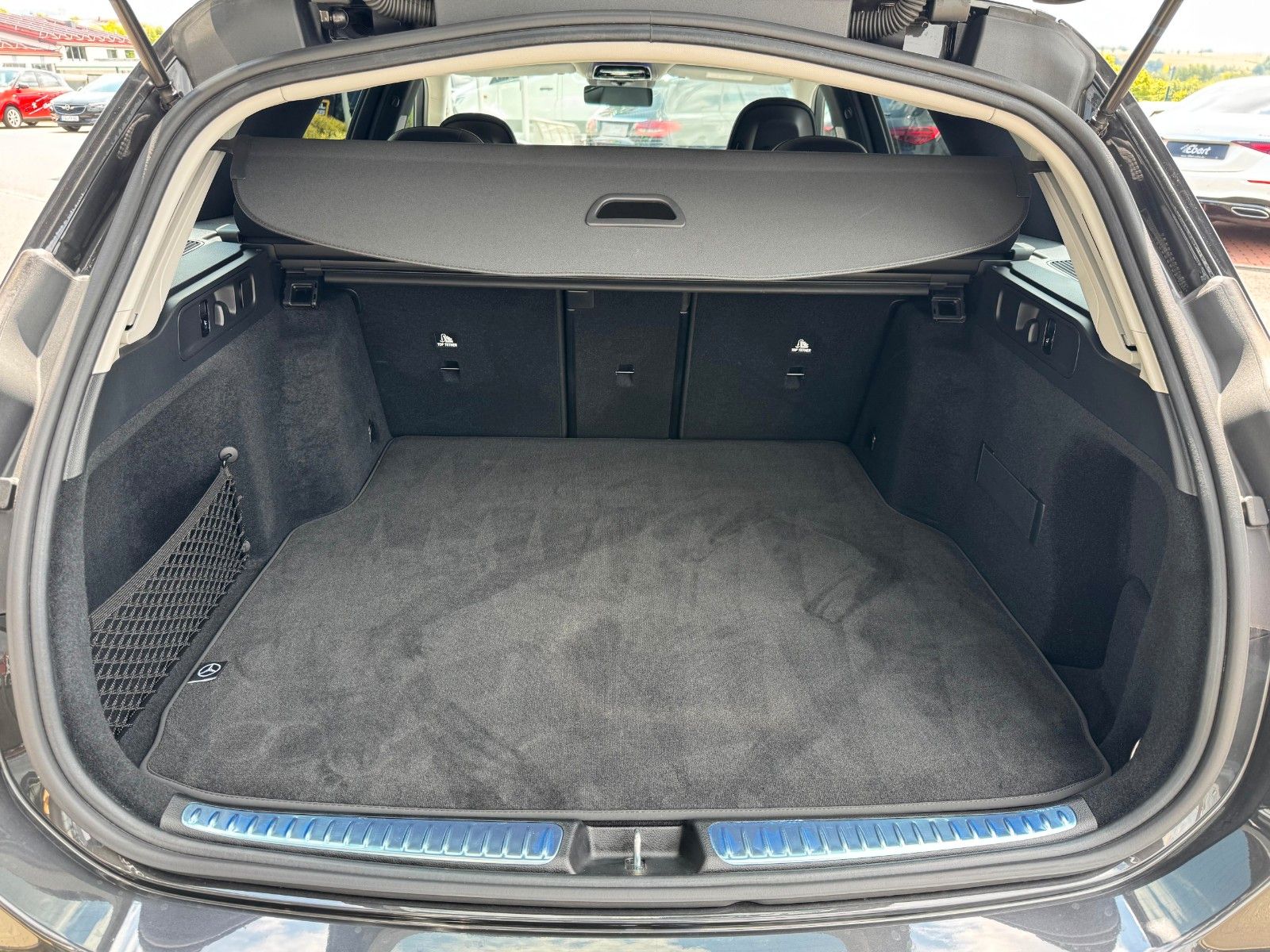 Fahrzeugabbildung Mercedes-Benz C 200d T Avantgarde AHK+RFK+Memory+TotW