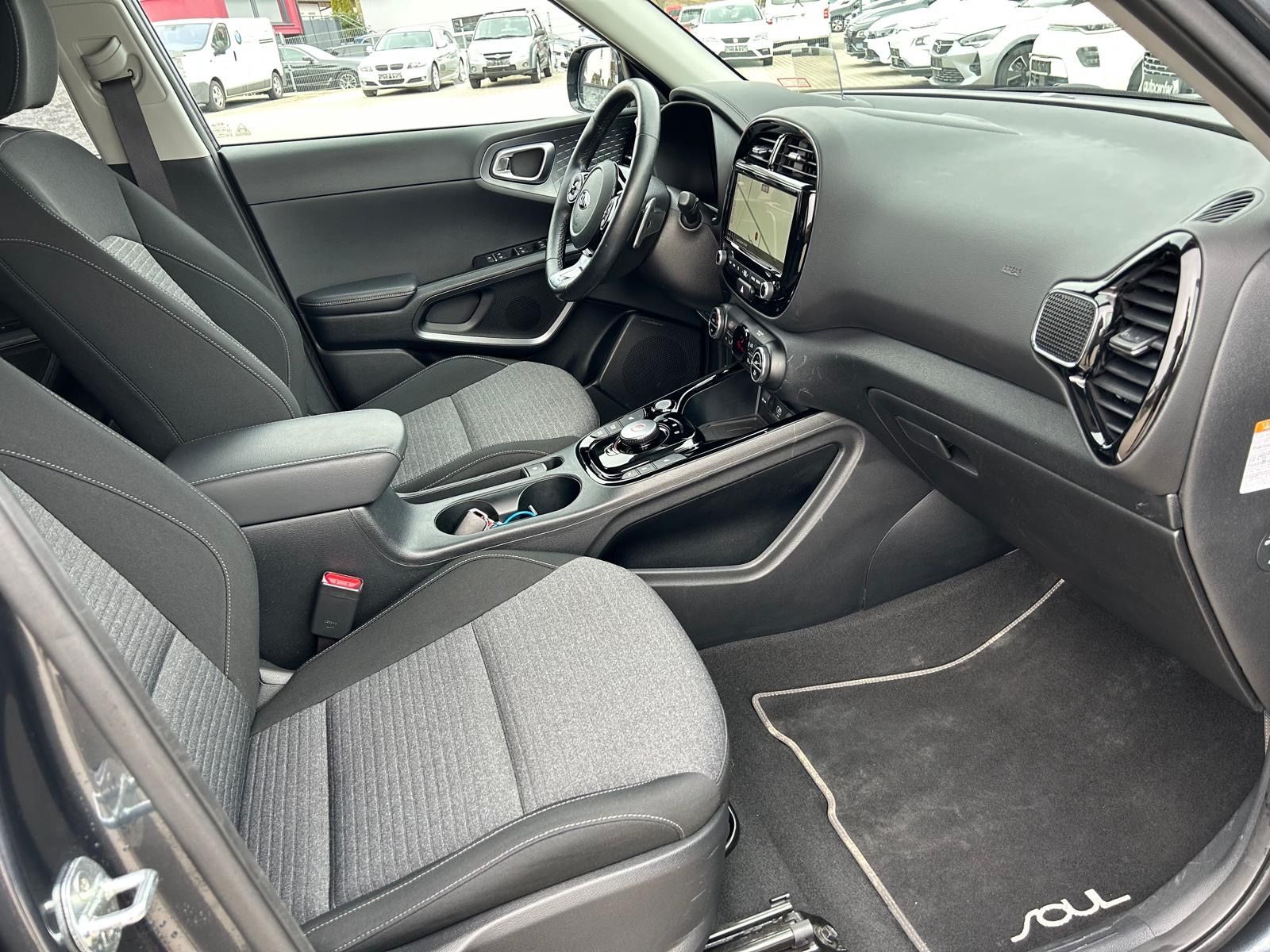 Fahrzeugabbildung Kia e-Soul Spirit°64 kWh°CCS°3 Phasen°SOH 97,2%°1Hnd