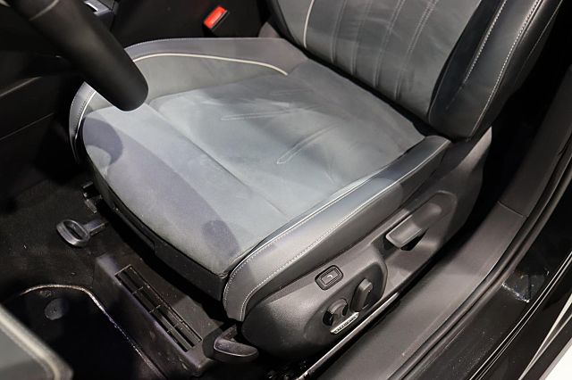 Passat 1.5 eTSI Business ACC KAMERA AreaView AHK