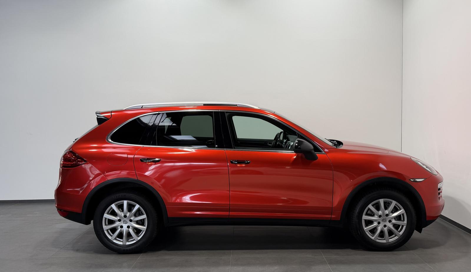 Porsche Cayenne Diesel 3.0 V6 245 ch • Tiptronic 8 • Pano • PASM • Cuir • GPS