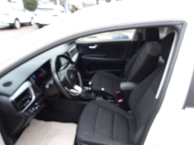 Fahrzeugabbildung Kia Rio Spirit/Kamera/Navi/SitzH/79.000km/