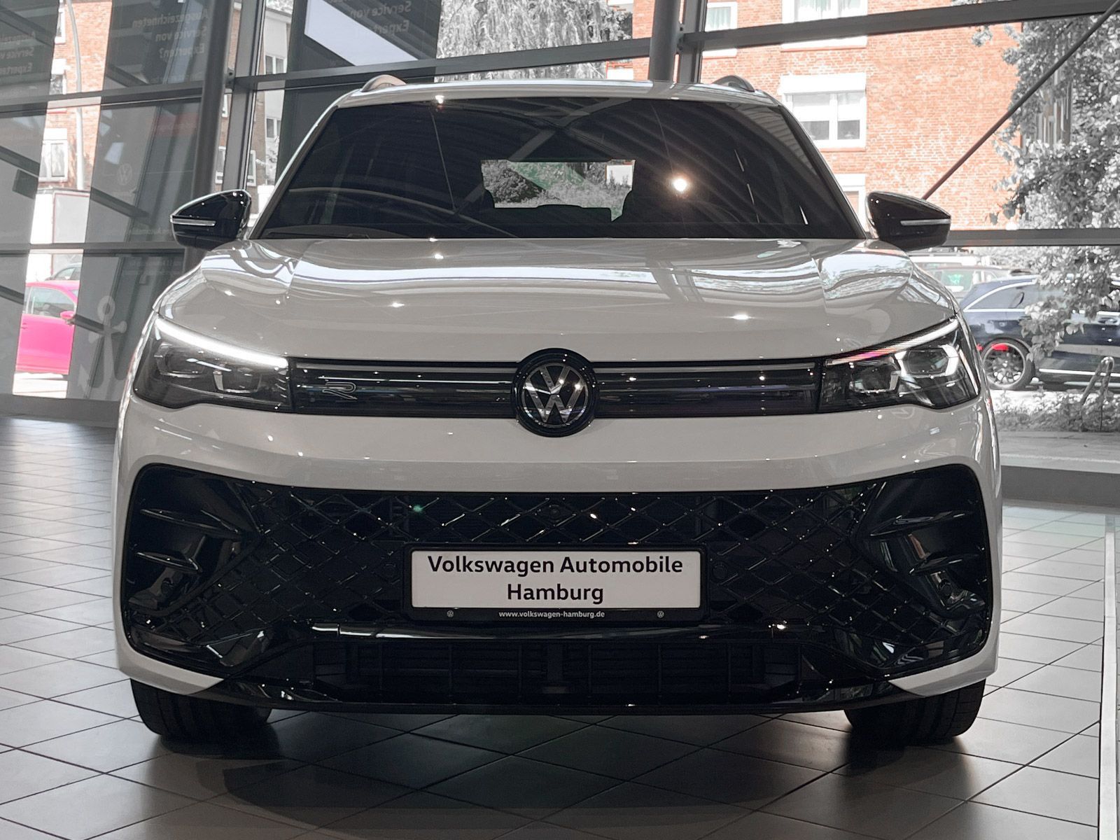 Volkswagen Tiguan 2.0 TSI DSG R-Line 4M Panorama 360° foto 3