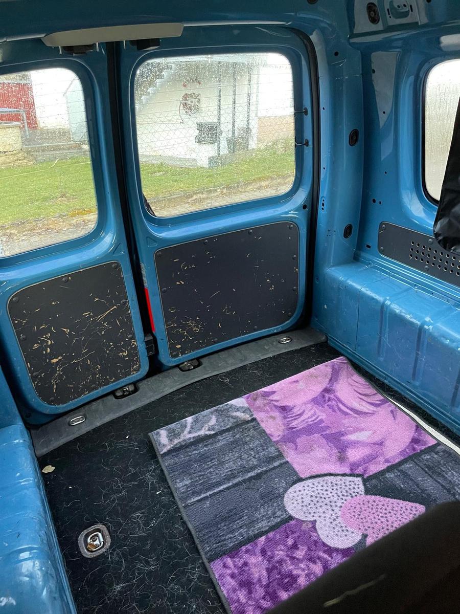 Volkswagen Caddy Maxi mit Flügeltüren