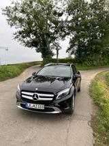 Mercedes-Benz GLA 200 d 4MATIC DCT Urban Urban - Mercedes-Benz GLA-Klasse von privat