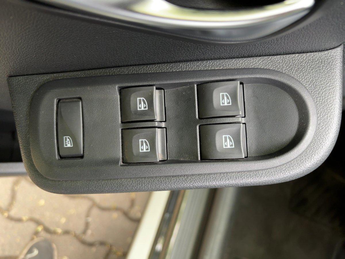 Dacia Duster Prestige 4x2 +ALLWETTER+NAVI+KLIMA+