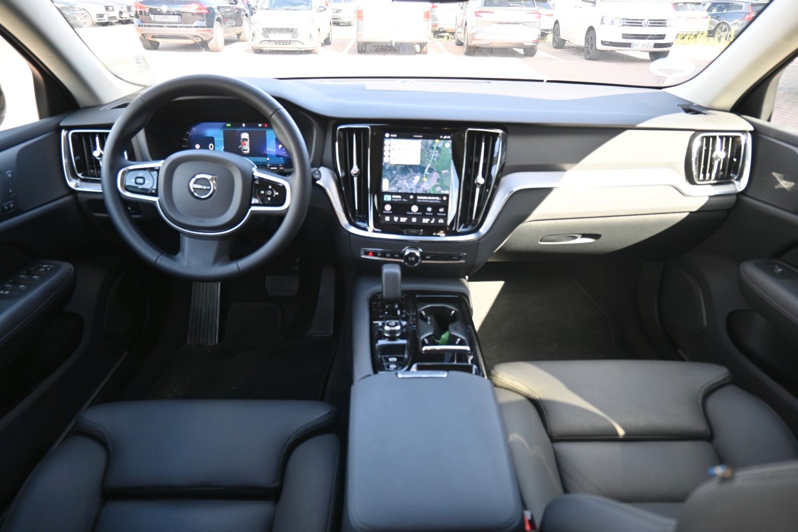 Fahrzeugabbildung Volvo V60 T6 Plus Dark AWD*AHK*Elekt.Sitze*75KM RW*