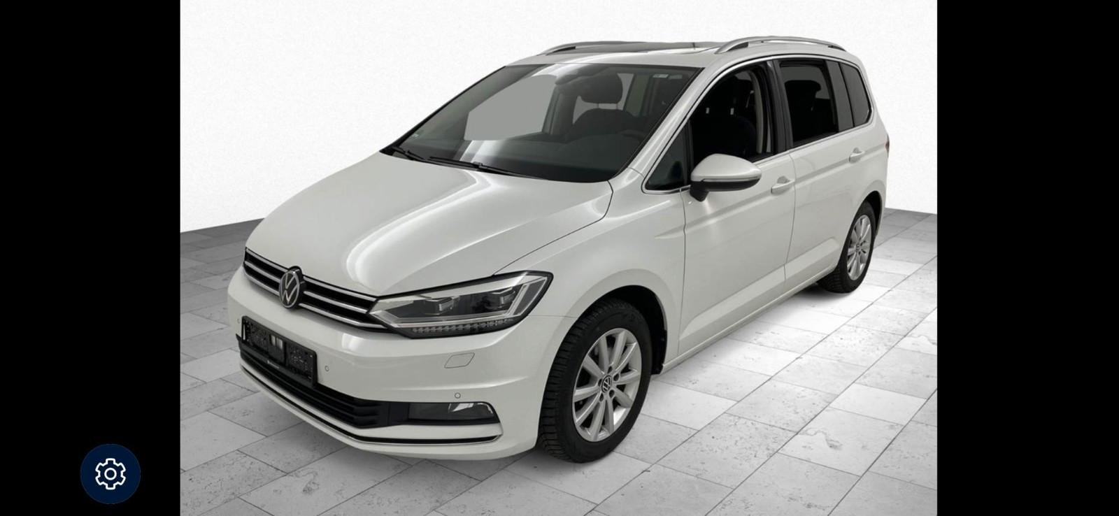 Volkswagen Touran Highline Panorama 7 Sitze Cockpit