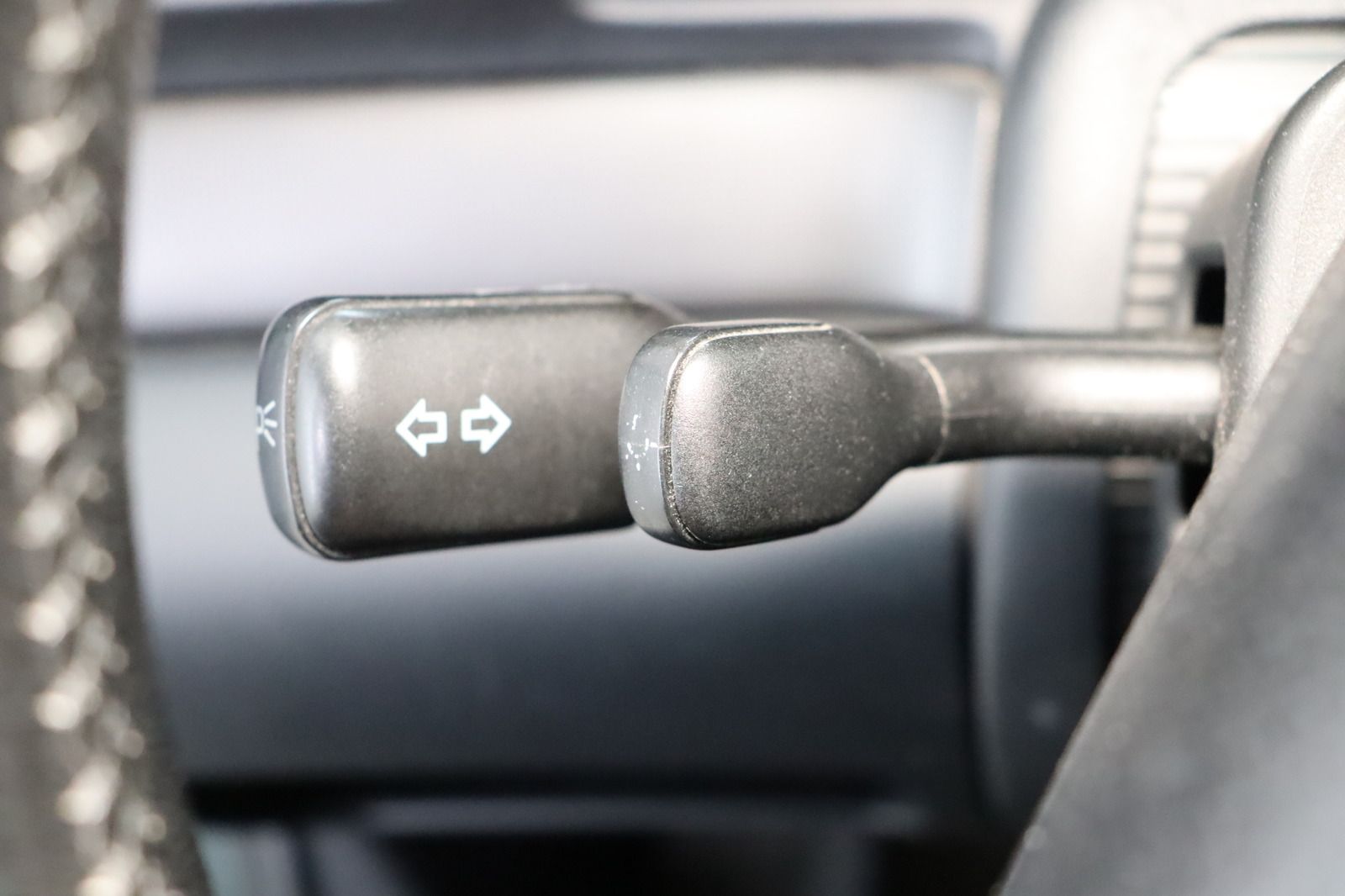 Fahrzeugabbildung Audi A4 1.6 * Flüssiggas * HU 01.2028 * s-line