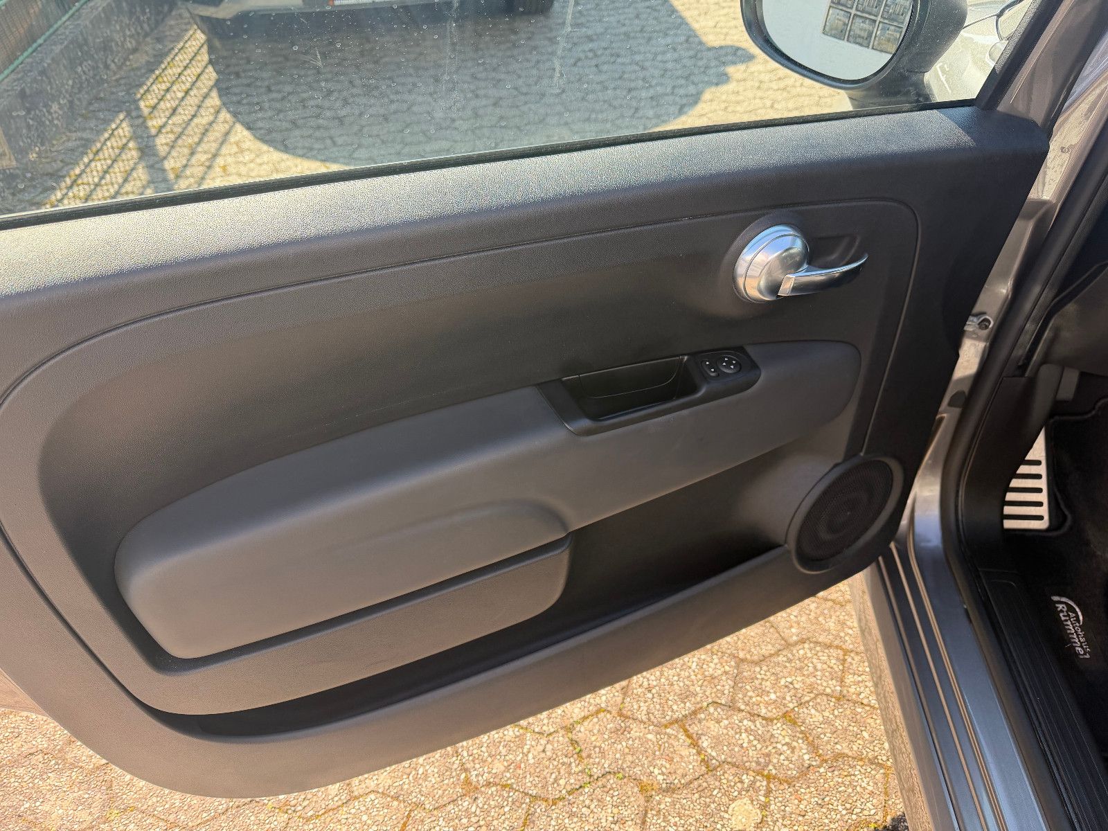 Fahrzeugabbildung Fiat Abarth 695Competizione/CARBON-SITZE/CARBON/BEATS