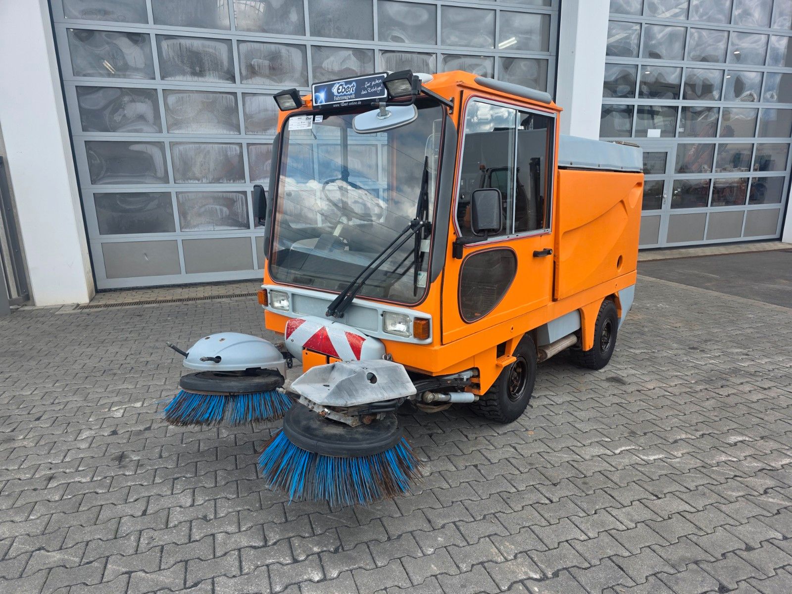 Fahrzeugabbildung Schmidt SK 153 SX / Kehrmaschine / 6.078h