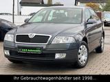 Skoda Octavia Lim. 1.6 Ambiente 71.000 KM TÜV/PDC/SHZ - Skoda Octavia Ambiente mit Benzin-Antrieb