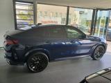 BMW X6 40i-MPaket/HeadUp/8-fach/Alu 22/Pano/Sitzbelü - blaue BMW X6
