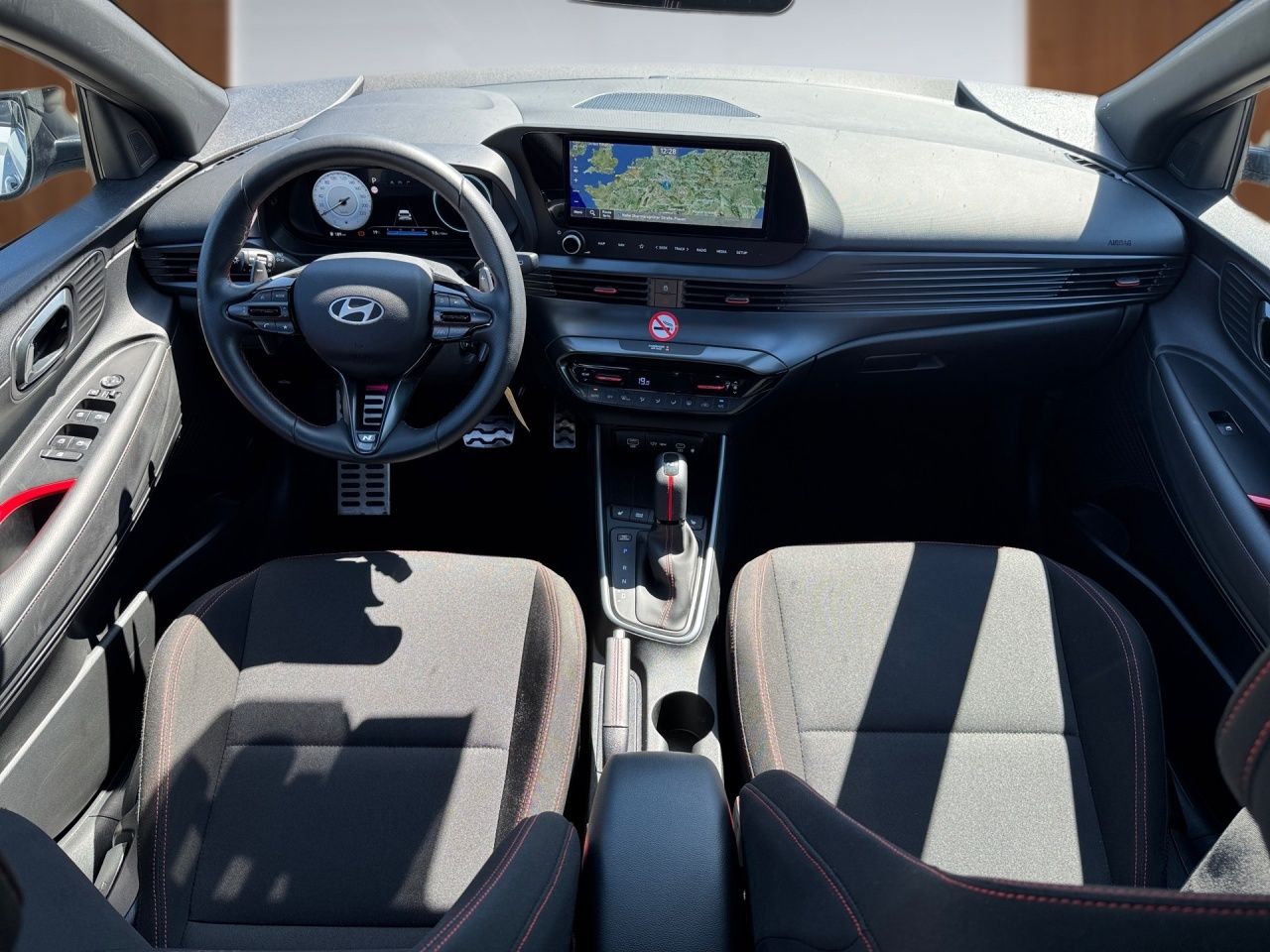Fahrzeugabbildung Hyundai i20 N-LINE *SHZ*LHZ*NAVI*SPURH*ZV*CARPLAY*