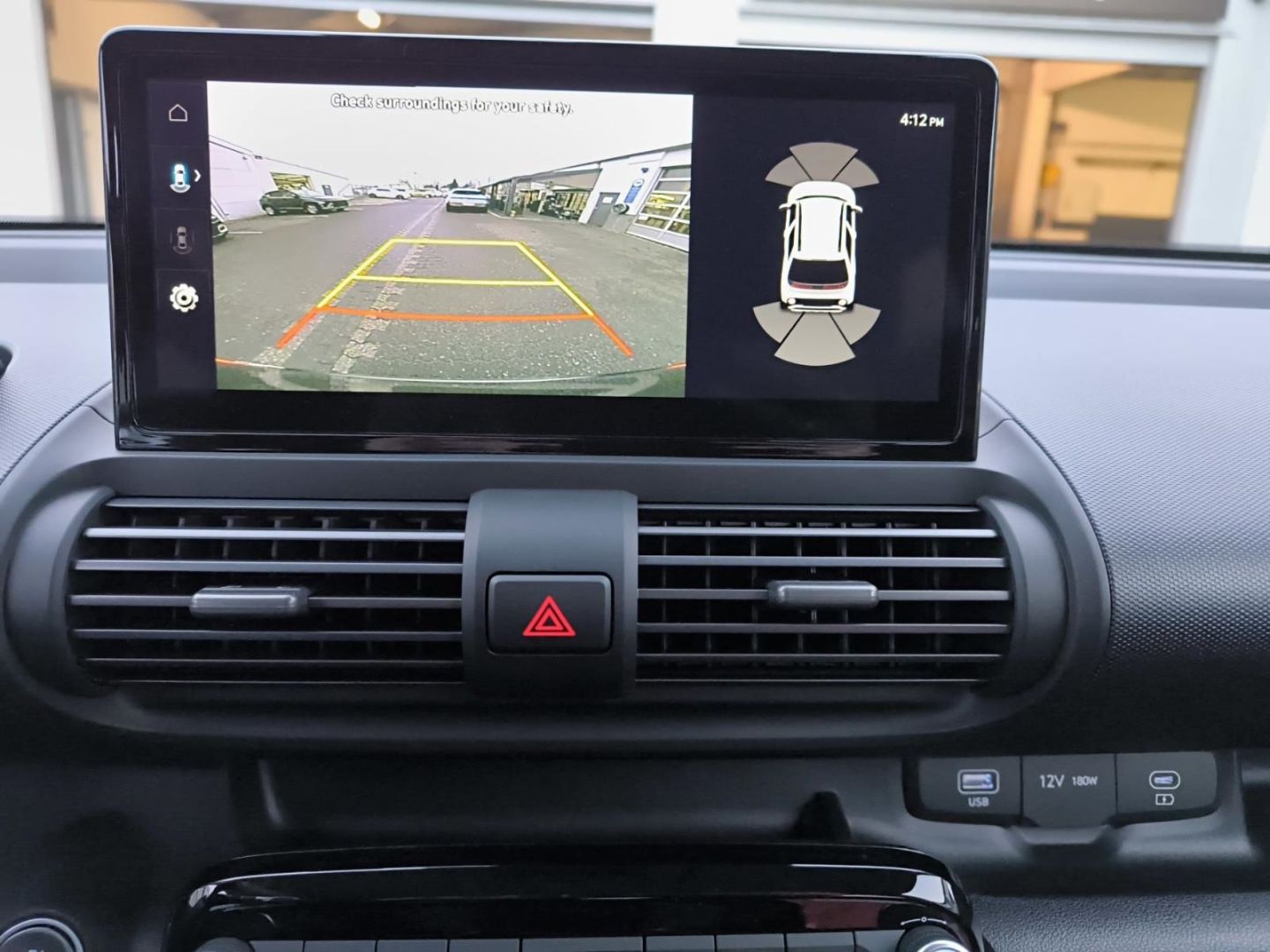 Fahrzeugabbildung Hyundai INSTER Elektro 42 kWh 97 PS Wärmepumpe Rückfahrk