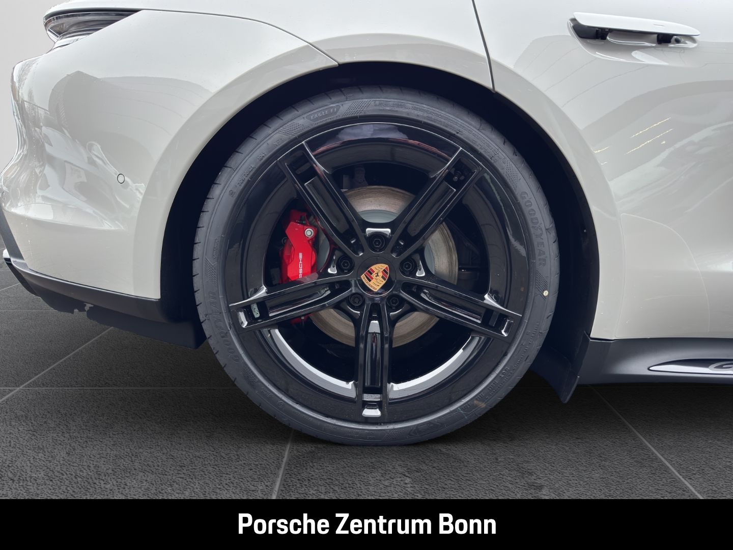 Porsche Taycan - Bild 24
