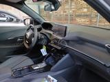 Peugeot 2008 Allure HYBRID 145PS e-DSC6 *SHZ*PDC*LED* - Peugeot 2008 Allure mit Hybrid-Antrieb (Benzin/Elektro)