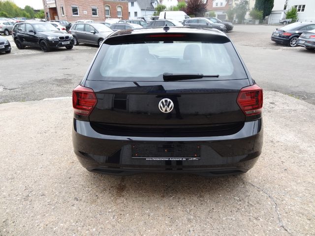 Fahrzeugabbildung Volkswagen Polo VI Highline/DSG//4.400km/1.Hd/PDC/Navi/Sitz