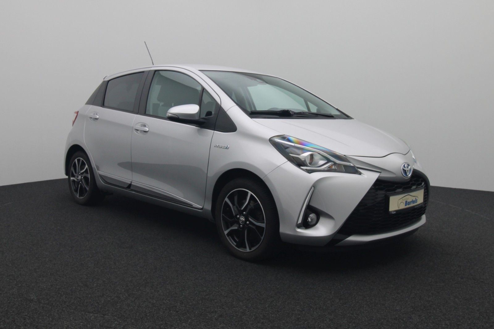 Fahrzeugabbildung Toyota Yaris 1.5 Hybrid CVT NAVI