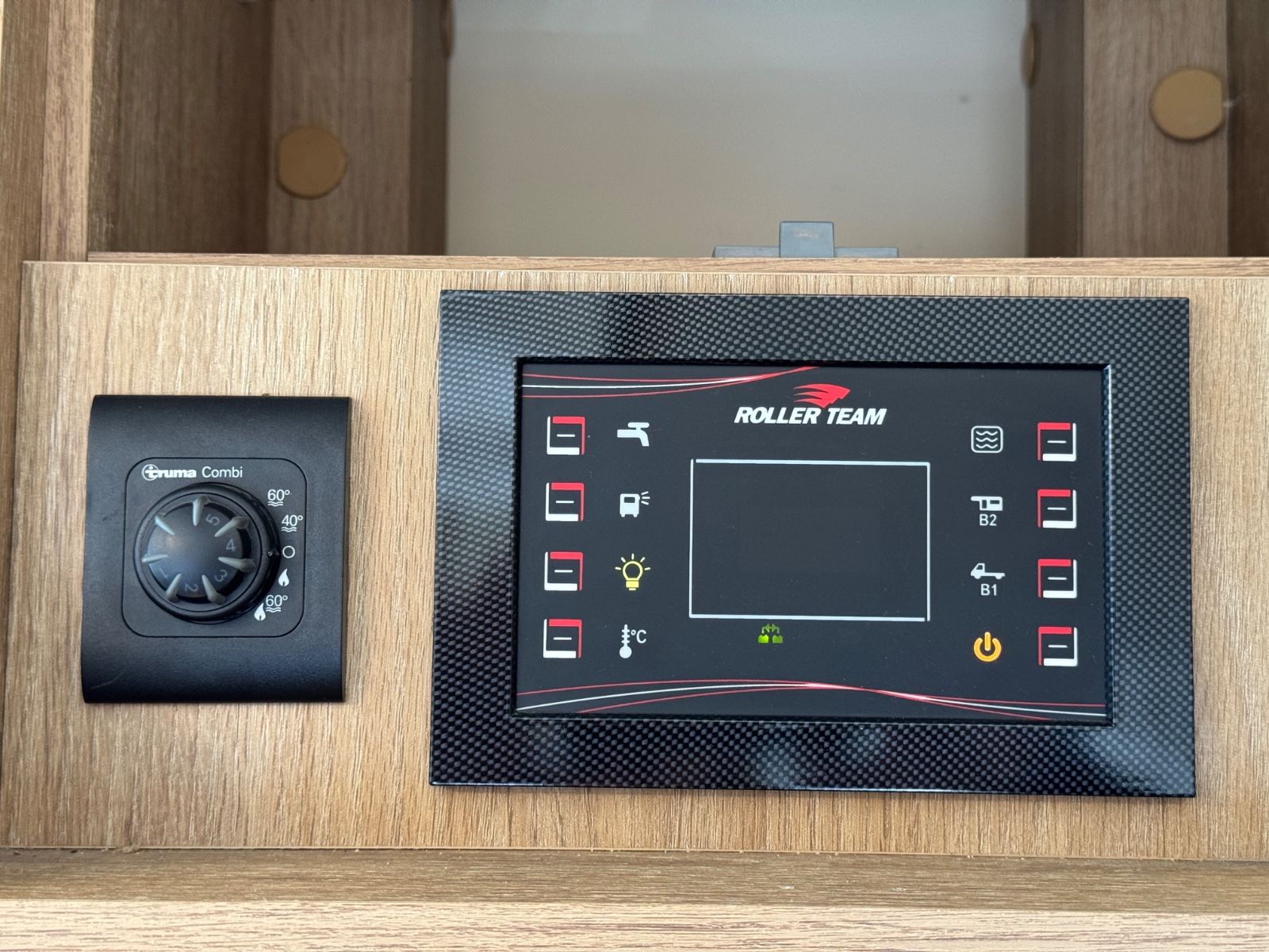 Fahrzeugabbildung Roller Team ZEFIRO 263 TL FIAT QUEENSBETT HUBBETT SOLAR TV