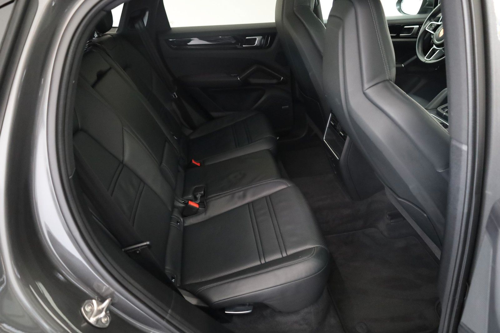 Fahrzeugabbildung Porsche Cayenne Coupe E-Hybrid,Sport-Chrono,Sitzlüft,AHK