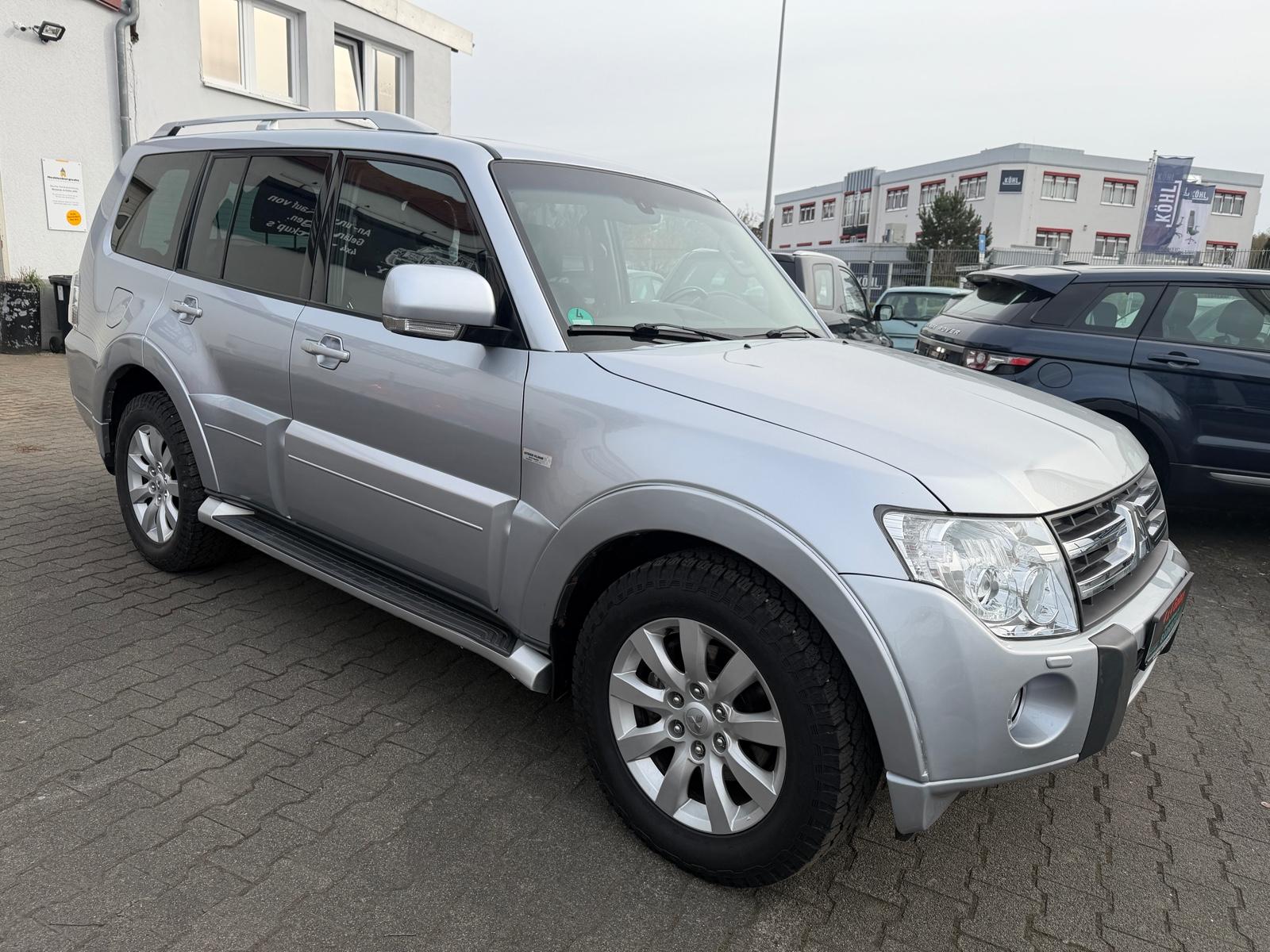 Mitsubishi Pajero 3.2 DI-D Instyle-Standheizung