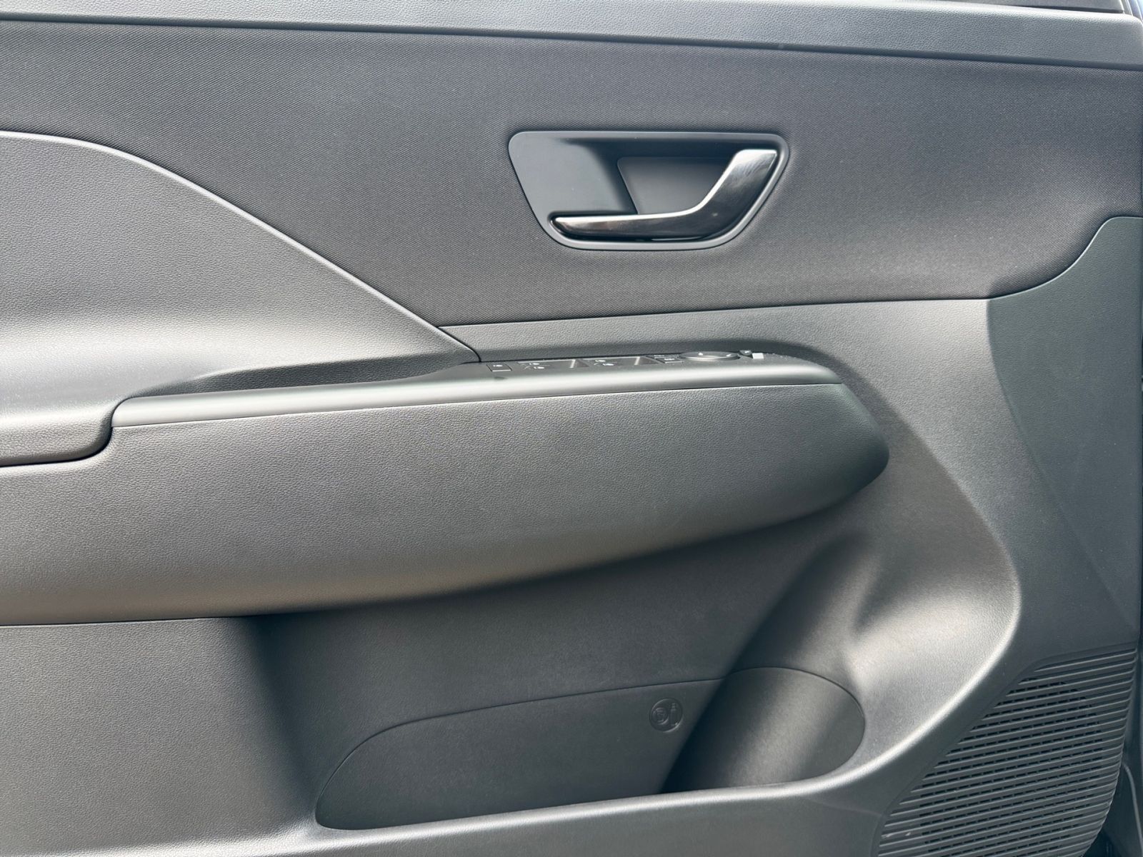 Fahrzeugabbildung Hyundai KONA 1.6 GDI N Line Hybrid Navi LED