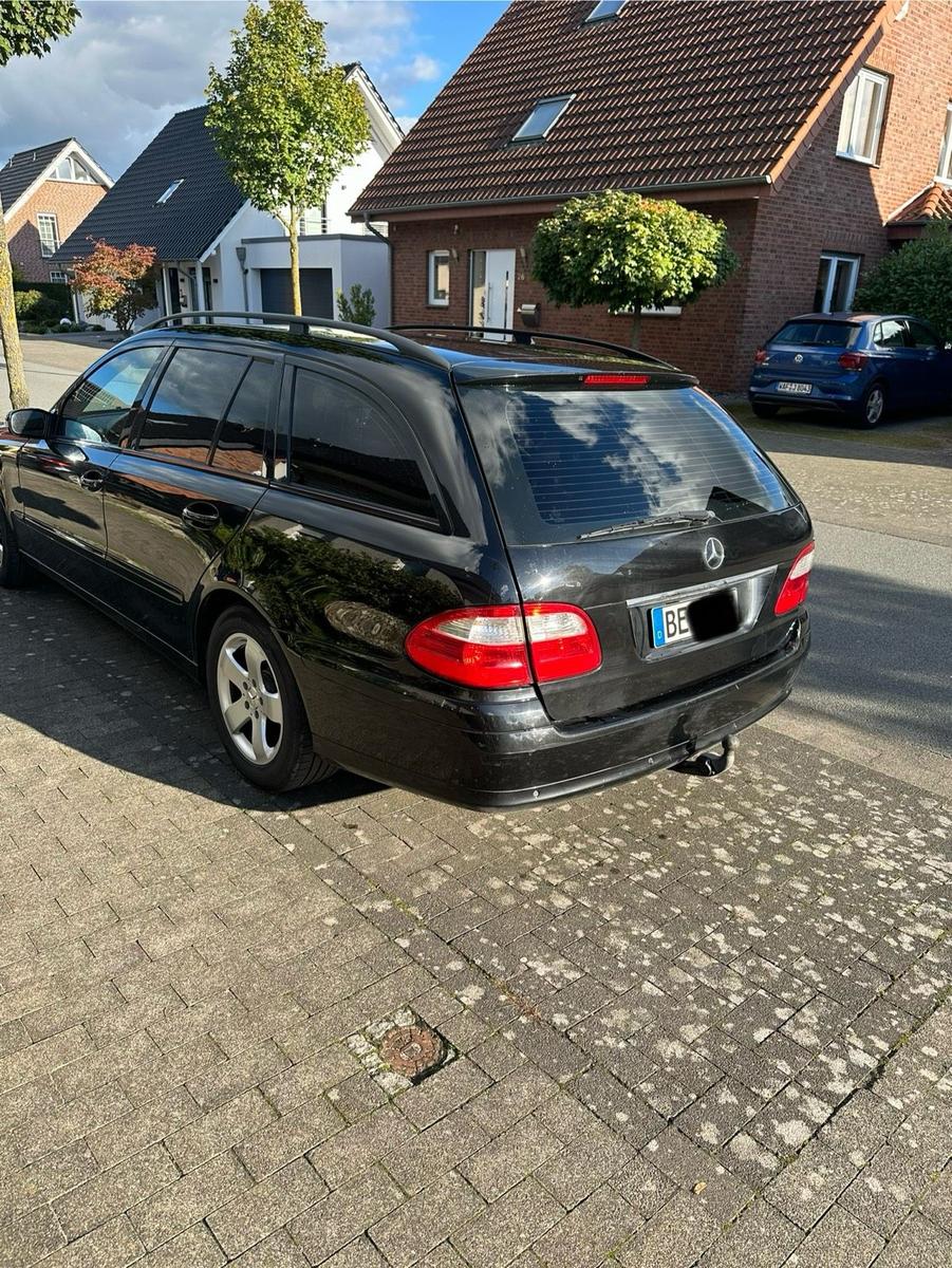 Mercedes-Benz E220 2004 — photo 7