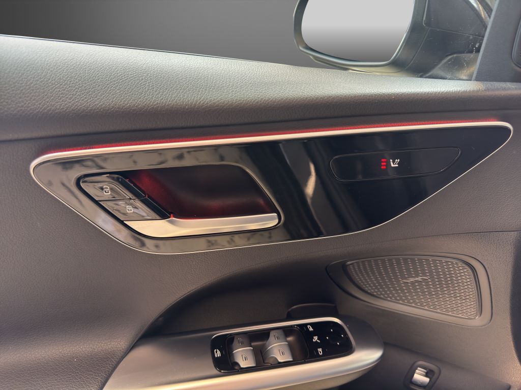 MERCEDES-BENZ C-Class 2023