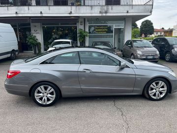Mercedes E 220 - 4