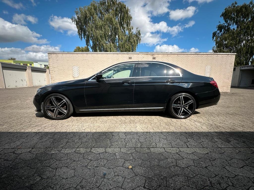 Mercedes-Benz E 220