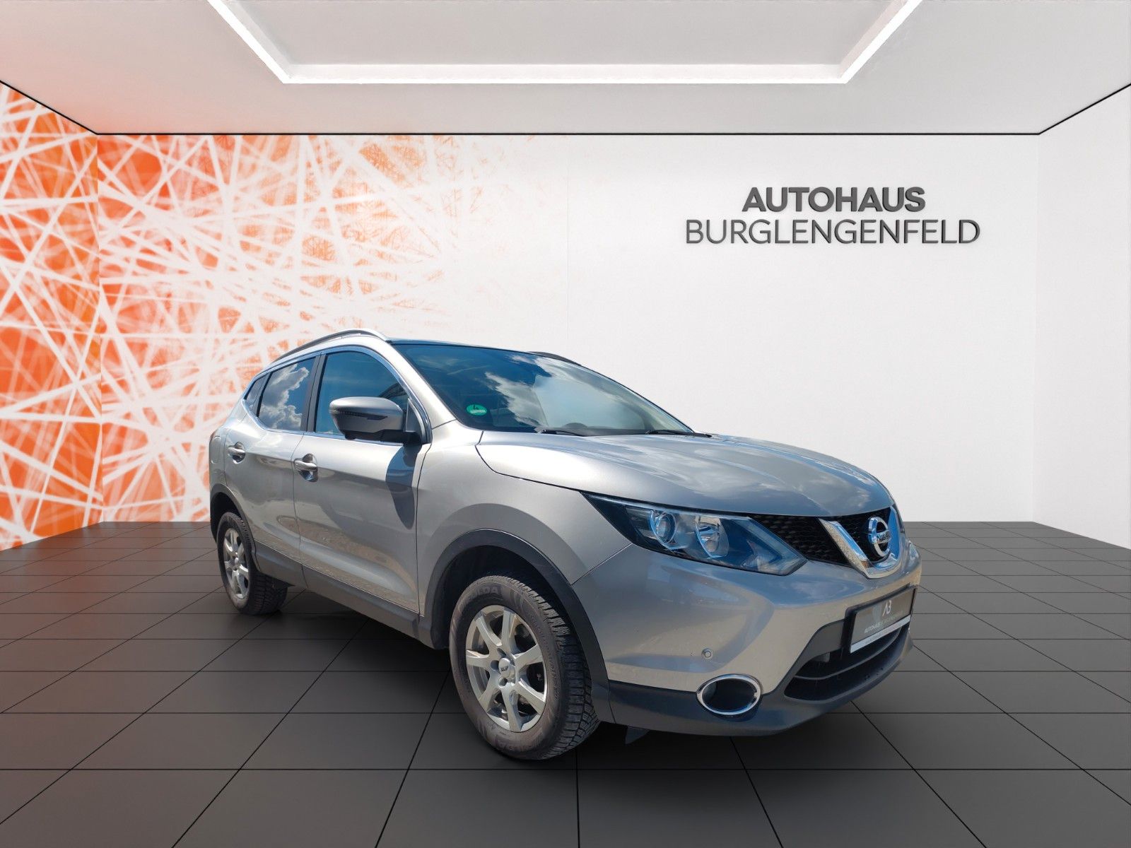 Fahrzeugabbildung Nissan Qashqai 4x4 ! Panoramadach ! Navi ! 360° Kamera